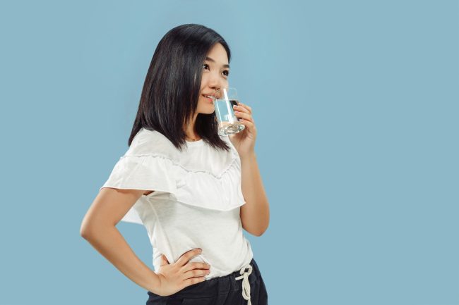 nguồn nước được lọc tiêu chuẩn, máy lọc tổng nhập khẩu